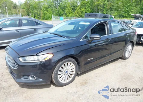 2013 Ford Fusion Hybrid Se z USA, uszkodzony, nr VIN 3FA6P0LU3DR380905